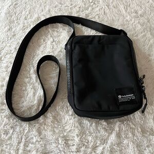 Lululemon Easy Access Adjustable Crossbody Bag Black